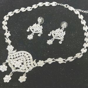 Vintage Diamante Crystal Necklace & Drop Earrings